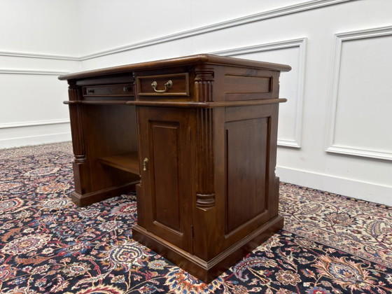 Klein Klassiek Engels Bureau Met Groen Leder – Leather, Wood (photo 6 of 17)