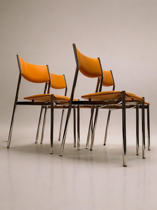 C. 1970 - Suite De Quatre Chaises En Skaï Jaune Et Chrome - (Suite van vier stoelen in Skaï geel en chroom)