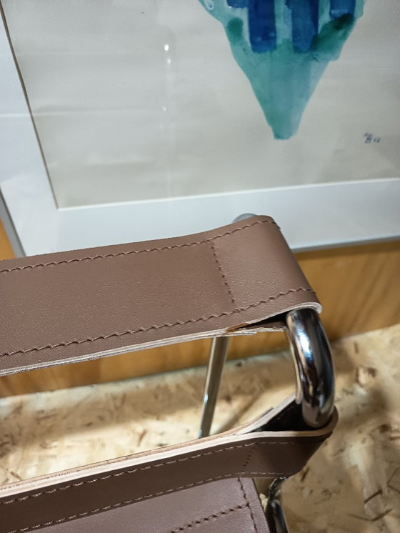 Image 1 of Poltrone Knoll Wassily B3 2 nuove/usate in pelle color noce di Marcel Breuer € 4.400