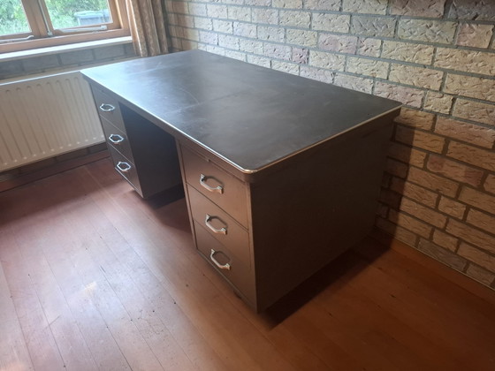 Image 1 of Gispen-Schreibtisch