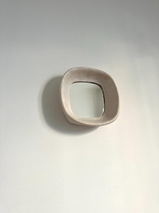 Image 1 of Franse hedendaagse keramische spiegel, "Oeuf" van Renzo Maar