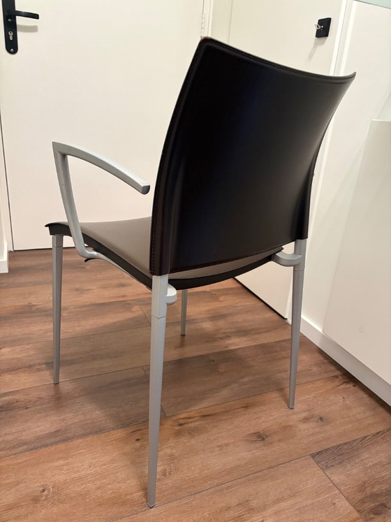 4 Desalto Sedie da pranzo in cuoio marrone scuro – Leather, Metal (photo 3 of 5)