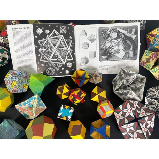 Image 1 of M.C. Escher Kaleidozyklein-Buch mit Origami-Entwürfen