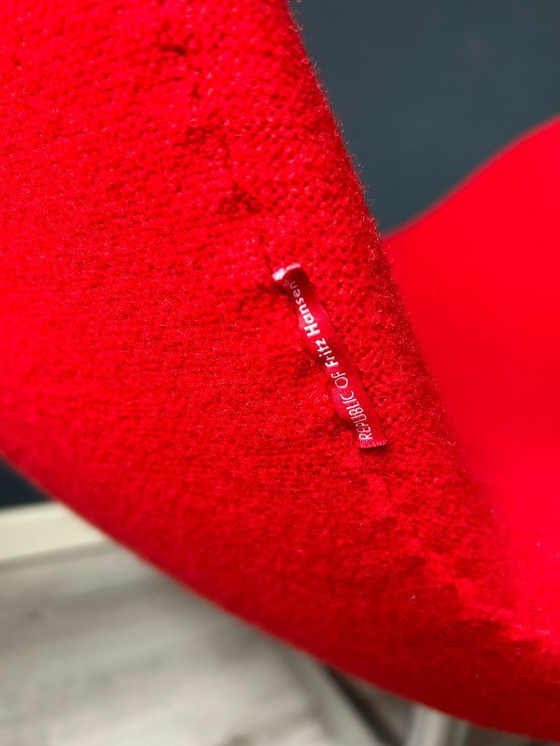 Image 1 of Fritz Hansen Swan Chair Rood