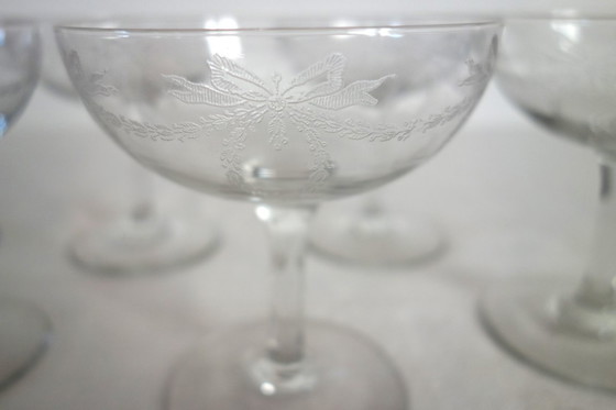 Image 1 of 11 vintage gegraveerde kristallen champagneglazen
