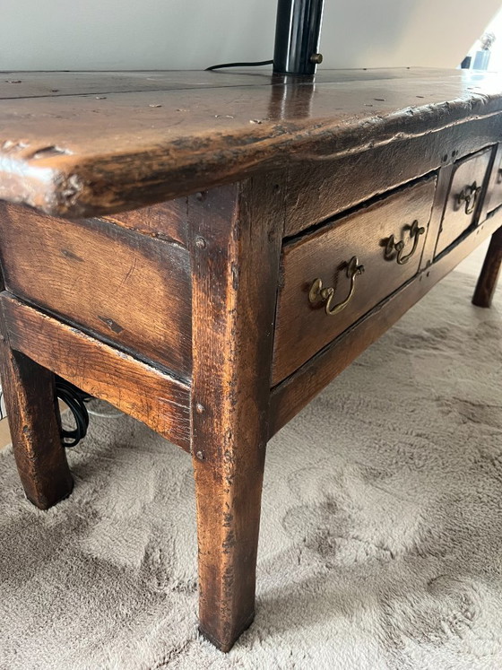 Image 1 of Englische antike Kommode mit 3 Schubladen aus dem 18. Jahrhundert (1750)