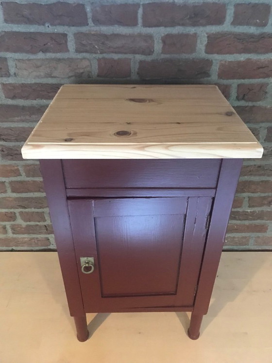 Image 1 of table de chevet couleur aubergine
