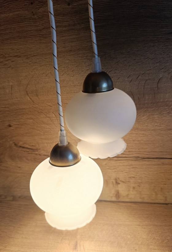 Image 1 of Lampada a sospensione doppia vintage in opalino bianco