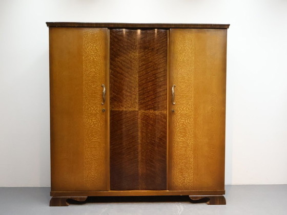 Image 1 of Armadio vintage a 3 ante con impiallacciatura in legno misto