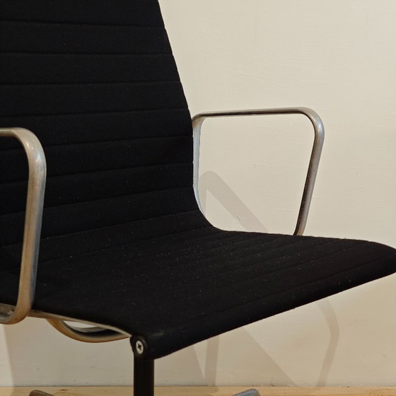 Image 1 of Sedie da ufficio Vitra Eames EA 112