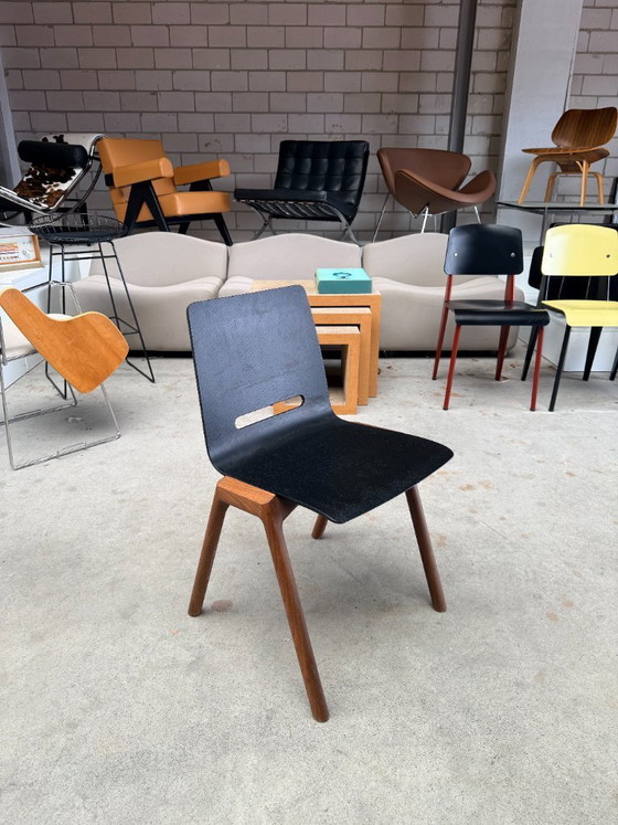 Image 1 of Hussl Forum 2 Stuhl (Mehrere auf Lager)