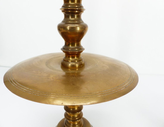 Image 1 of Paar Altarkerzenleuchter aus Messing, Vietnam, 20. Jahrhundert