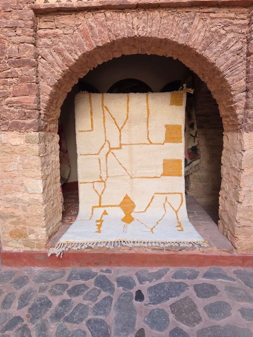 Abstrakter Teppich „Beni Ourain“ in Creme & Senfgelb, 242 x 150 cm