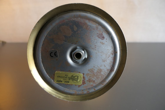 Image 1 of Tre caratteristiche lampade da tavolo Art Déco, coniche, in ottone e vetro marmorizzato