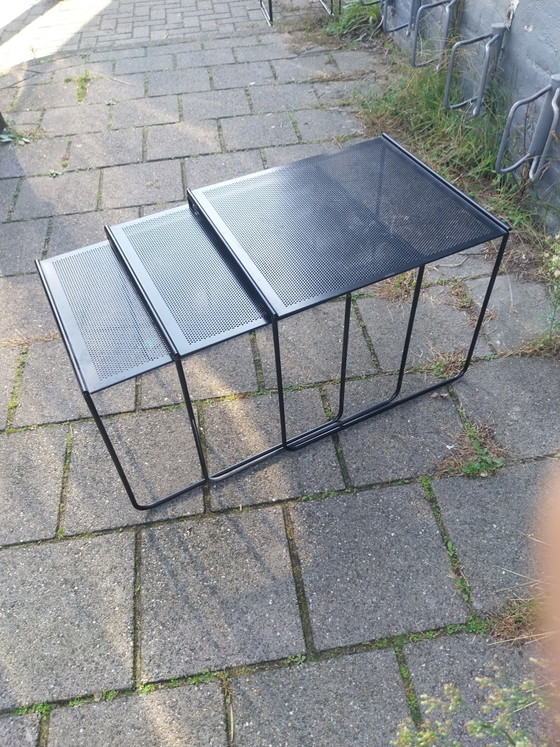 1 x set di 3 Tavolini mimiset IKEA anni '80 50 x 42 x 43cm – Metallo (photo 2 of 5)