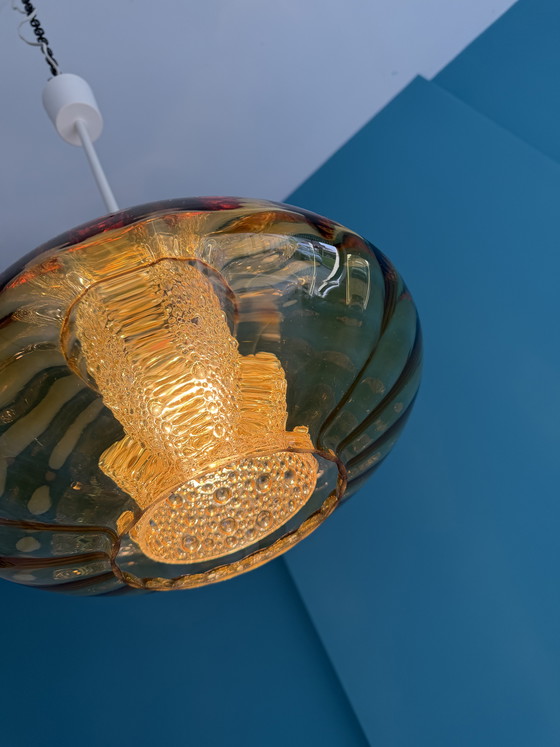 Image 1 of Vintage hanglamp uit het midden van de 20e eeuw / ruimtevaarttijdperk - amberkleurig, jaren 60/70