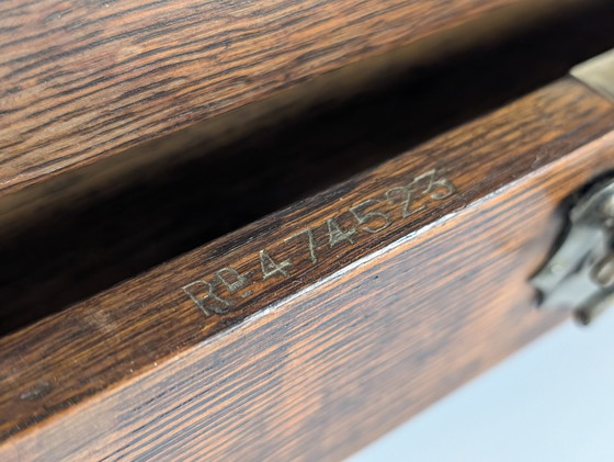 Image 1 of Mobiletto da scrittura vittoriano in quercia con tamburo automatico, XIX secolo