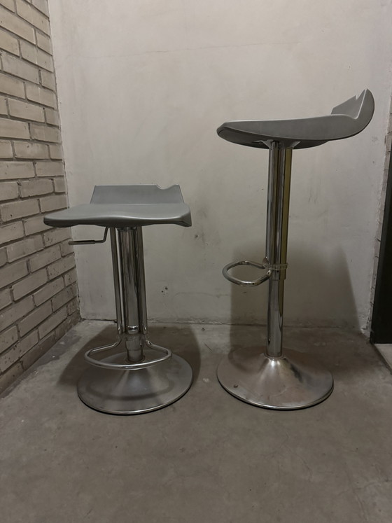 Tabourets de bar réglables en hauteur – Chrome, Plastic (photo 2 of 5)