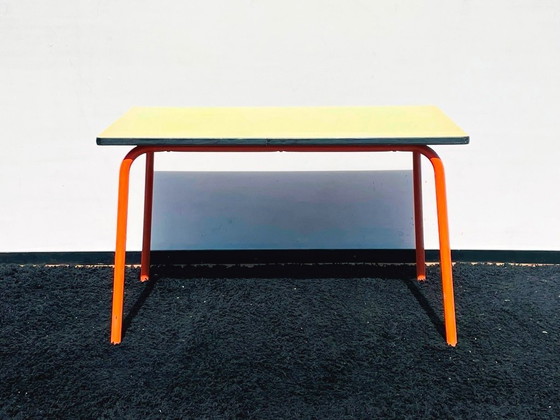 Image 1 of Table pour tout-petit Tubax. Vintage années 60/70.