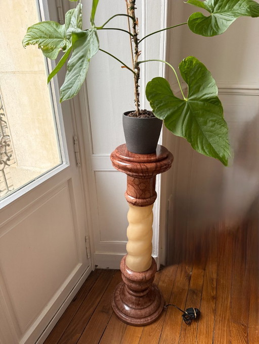 Colonna luminosa/supporto in alabastro