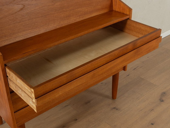 Büro der 1960er Jahre, Rooval – Schreibtisch, Wood (photo 6 of 10)