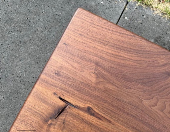 Image 1 of Mesa de centro de nogal hecha a mano con vídeo de cómo se hace.