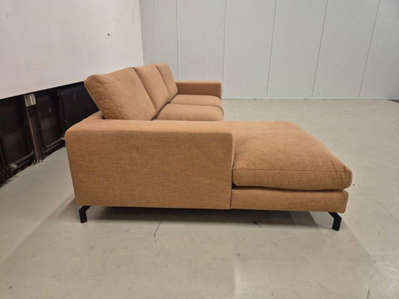 Image 1 of 30% SHOWROOM OUTLET - Hoekbank Shadow - Oker - Stof - Design