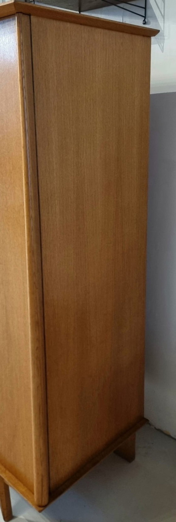 Image 1 of guardaroba di metà secolo