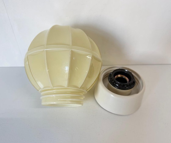 Image 1 of Fraai gevormde Lampada da soffitto Art Deco crème zacht gel vintage