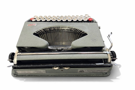 Image 1 of Machine à écrire Gossen Tippa des années 1950
