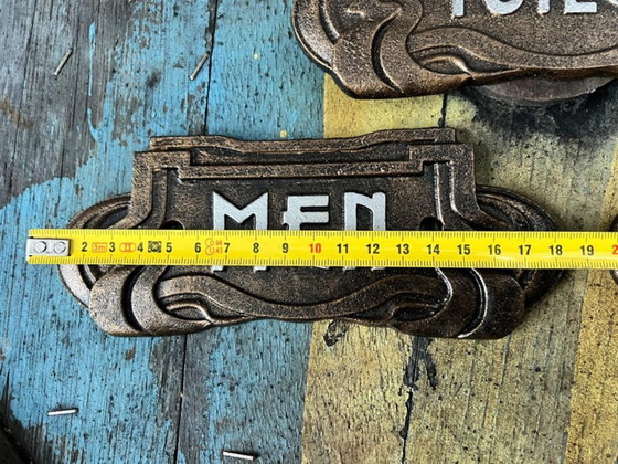 Image 1 of Set di tre insegne per toilette in stile Art Nouveau: ghisa, bronzo con lettere argentate