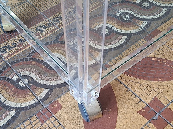 Image 1 of Vintage Italiaanse serveerwagen van plexiglas en glas, 1980