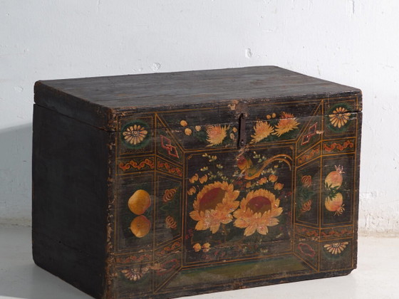 Baule antico dipinto in legno di pino – Cina, circa 1900 – Armadi contenitori, Iron (photo 2 of 40)