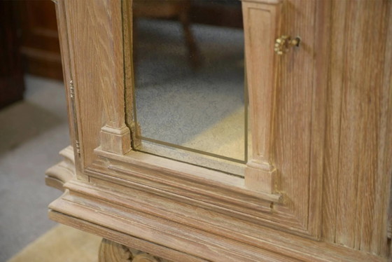 Large buffet with 4 doors in cerused oak, eglomisé mirror and 1950s leather. – Storage cabinet, Wood (photo 11 of 16)