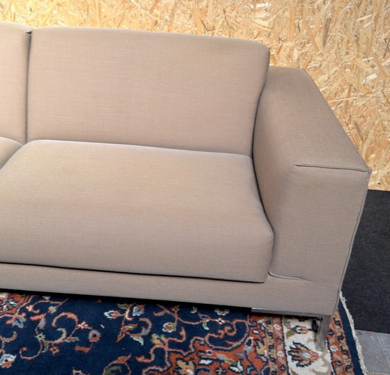 Image 1 of Diseño en el sofá Stock Aikon