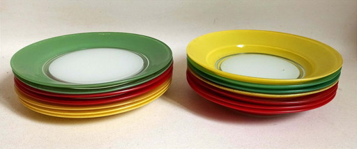 Juego de 14 platos llanos y hondos Duralex de la década de 1970