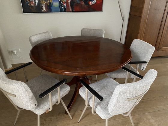 Image 1 of Extendable table