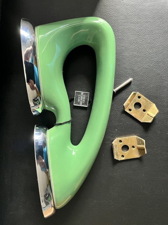 Vintage Luigi Colani for Villeroy & Boch ‘Oasis Green’ Wall Handle – 1970s (Complete with Keuco fittings) (photo 3 of 5)