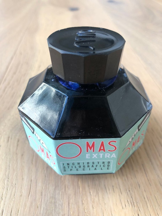 Image 1 of Pluma estilográfica OMAS Extra con tinta en su estuche.