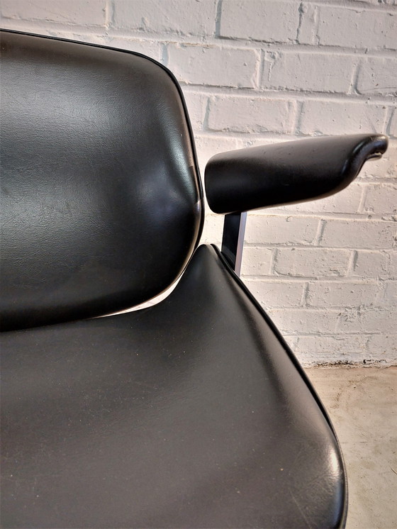 Image 1 of Artifort Exquis Lounge Chair by Geoffrey Hartcourt