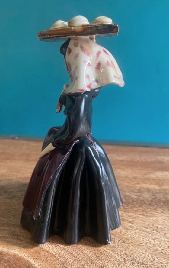 Image 1 of Statuina in ceramica Neuquelman