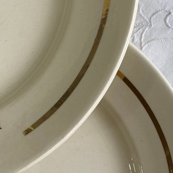 Image 1 of 6 platos de postre antiguos de loza de Badonviller con flores y dorados