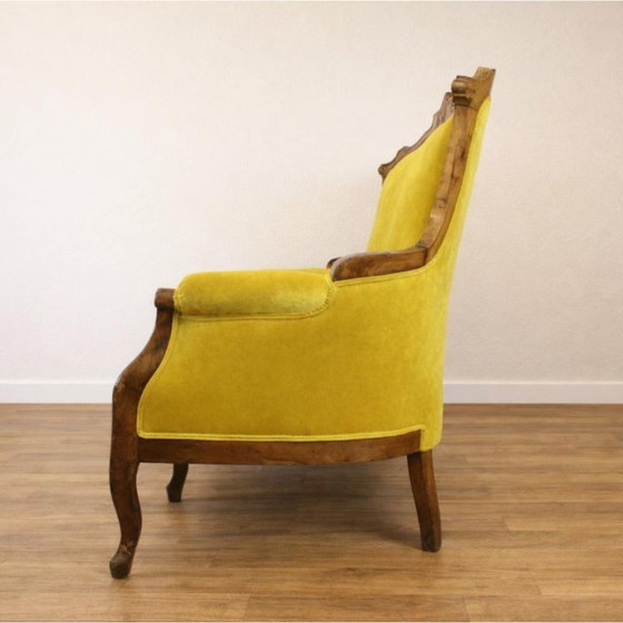 Image 1 of Sofa im Jugendstil aus Walnussholz und senffarbenem Samt