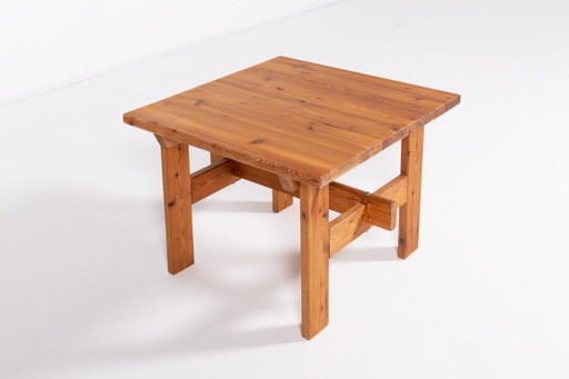Tavolino da caffè in stile scandinavo moderno in legno massello di pino.