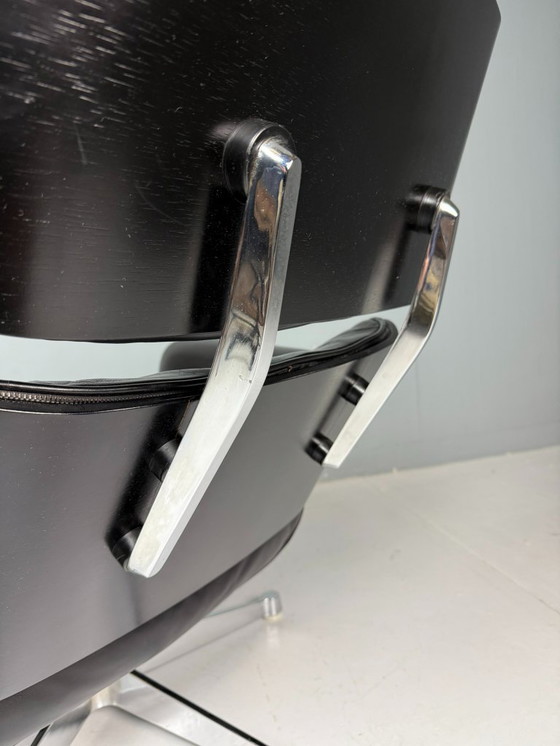 Image 1 of Poltrona Eames Lounge completamente nera di Herman Miller, anni '70