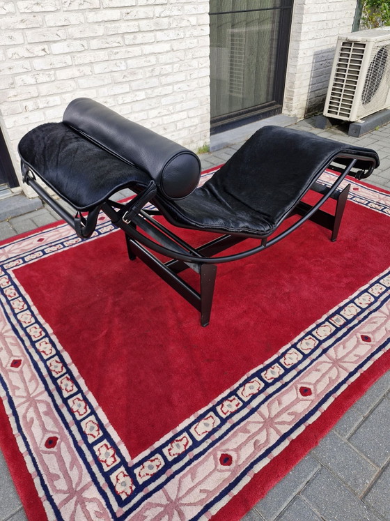 Original Cassina LC4 Chaise Longue, Full Black Pony, Mint Condition!, Armchairs, Chrome, Leather (photo 4 of 15)