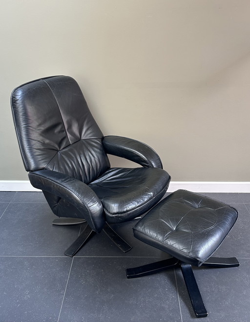 Unica Danish Design fauteuil met hocker
