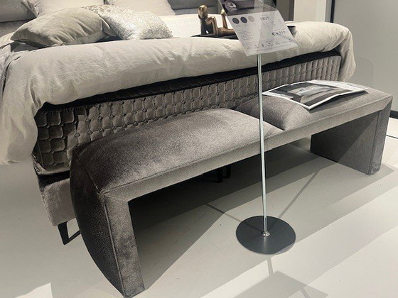 Image 1 of Serta Brut Limited Edition box spring - 180x200 with bedside tables