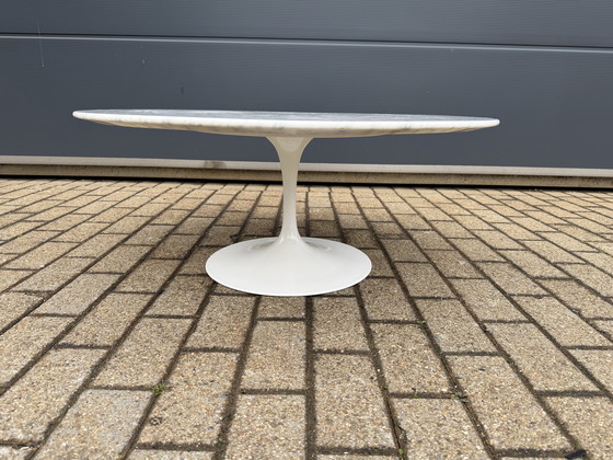 Image 1 of Originele Knoll Tulip Salontafel Eero Saarinen in Carrara marmer