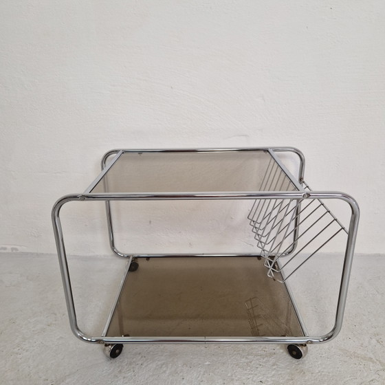 Image 1 of Tavolino da caffè cromato anni '70, carrello di servizio con piano in vetro fumé
